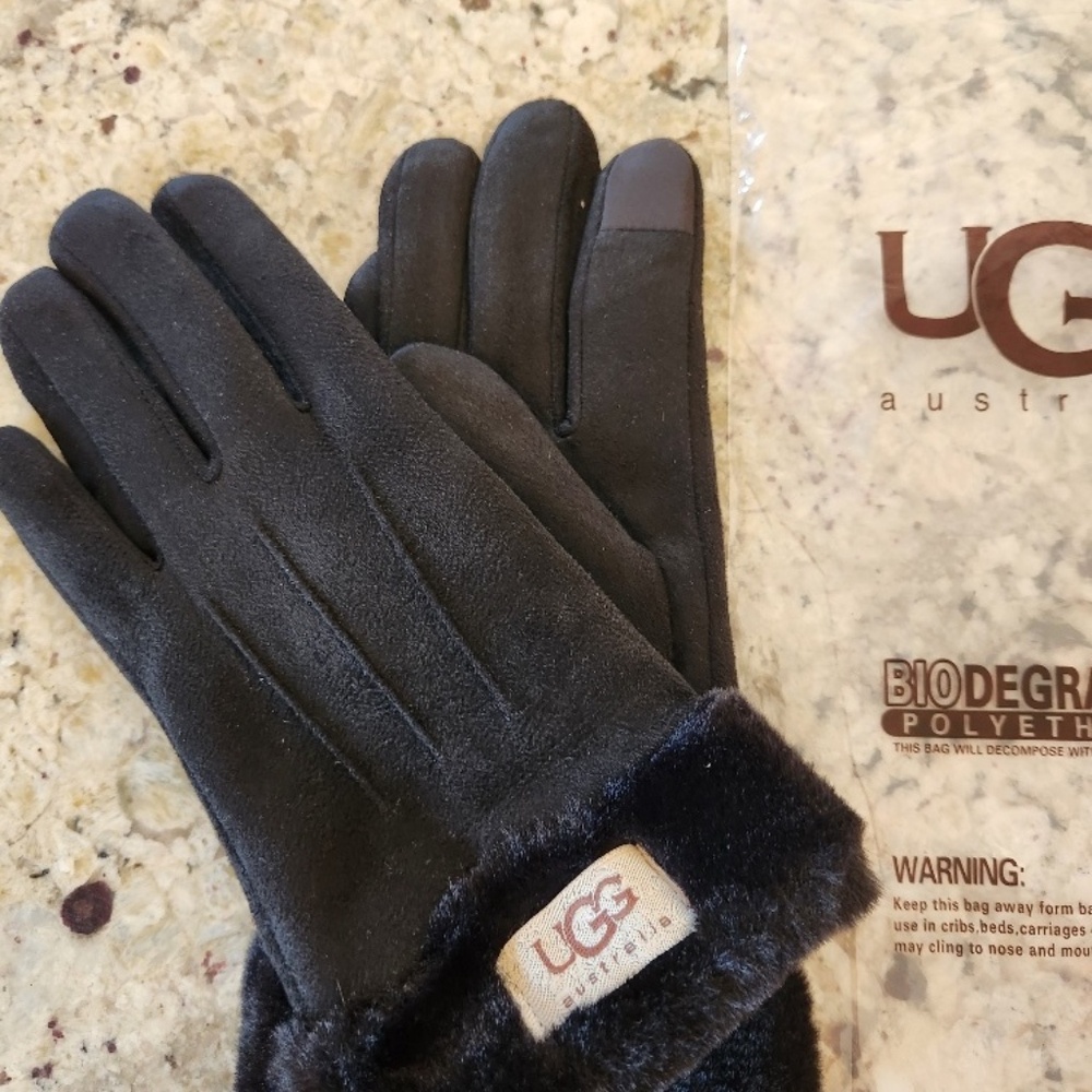 UGG Black Faux Suede Fur-Trim Touchscreen Gloves